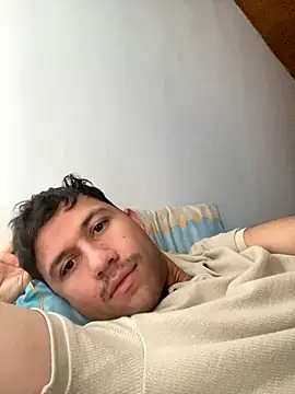 Michaell Spinelly online show from November 2, 3:25 pm