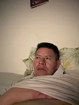 Manu0586 online show from April 25, 2:14 am