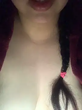 Snapshot of Sara782f chatting on February 13, 7:59 am Sara782f online show from February 13, 7:59 am