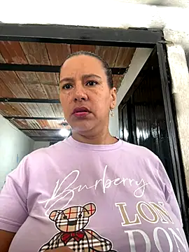 Snapshot of Mara_luxx chatting on October 11, 5:44 pm Mara luxx online show from October 11, 5:44 pm