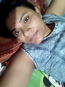couple 71 online show from June 3, 3:53 am