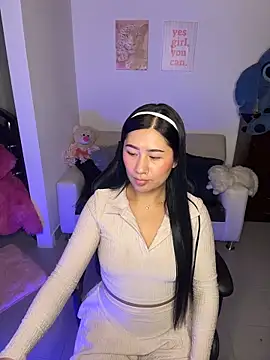 evelyn ch  online show from February 12, 10:43 am