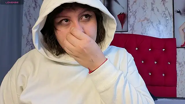 Larissa Antonella online show from November 11, 3:39 am