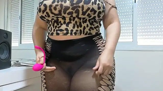 Snapshot of Lady-Rozalia chatting on October 13, 3:56 pm Lady-Rozalia online show from October 13, 3:56 pm