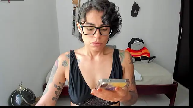 Snapshot of natt_op chatting on July 17, 2:45 pm natt op online show from July 17, 2:45 pm