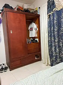 VikysDavis online show from October 9, 3:04 am