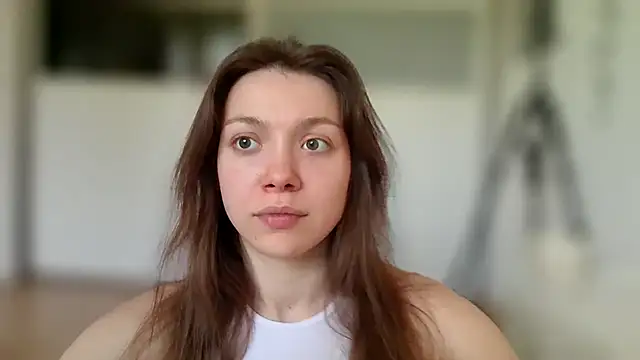 WonderAngela online show from April 23, 2:30 pm