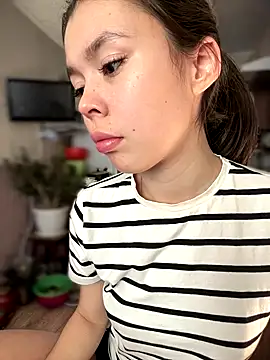 Snapshot of Idnkjustadeline chatting on September 16, 8:48 am Idnkjustadeline online show from September 16, 8:48 am