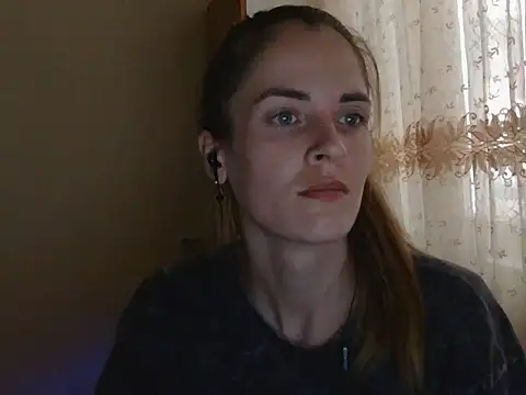 Snapshot of JayeTyler chatting on November 15, 6:33 am JayeTyler online show from November 15, 6:33 am