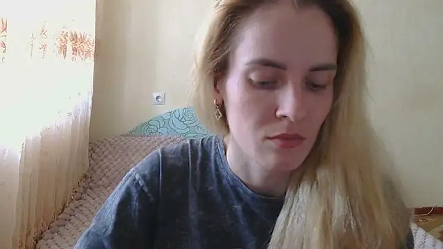 JayeTyler online show from March 25, 7:14 am