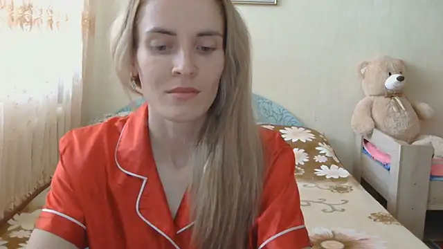 JayeTyler online show from June 16, 5:54 am