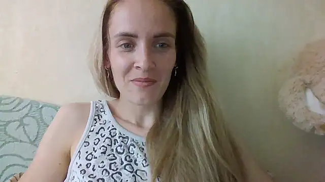 JayeTyler online show from June 18, 7:41 am