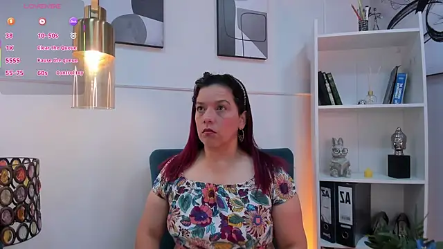 Snapshot of VeronicaBlake chatting on July 8, 12:42 pm VeronicaBlake online show from July 8, 12:42 pm