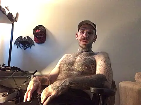 Snapshot of BlueCollarTattoos chatting on May 12, 6:38 pm BlueCollarTattoos online show from May 12, 6:38 pm