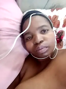 ShySexyBaddiexx online show from November 6, 9:21 am