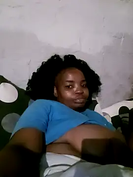 ShySexyBaddiexx online show from April 7, 4:40 pm