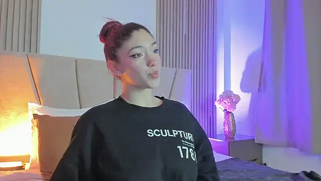 Victoria Beaumont online show from December 3, 12:03 pm