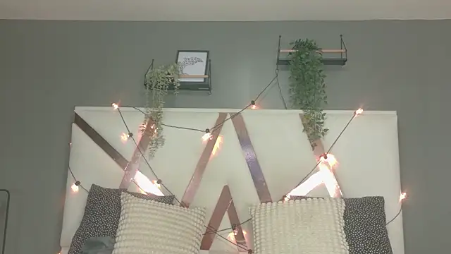 JenaCooper  online show from April 14, 2:50 am