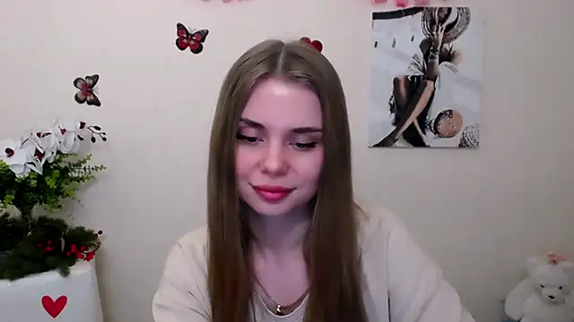 Snapshot of OceanicDawn chatting on May 3, 6:52 am OceanicDawn online show from May 3, 6:52 am