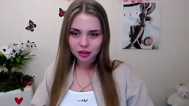 Snapshot of OceanicDawn chatting on May 9, 7:24 am OceanicDawn online show from May 9, 7:24 am