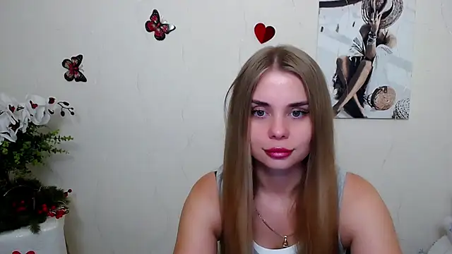Snapshot of OceanicDawn chatting on July 25, 7:17 am OceanicDawn online show from July 25, 7:17 am