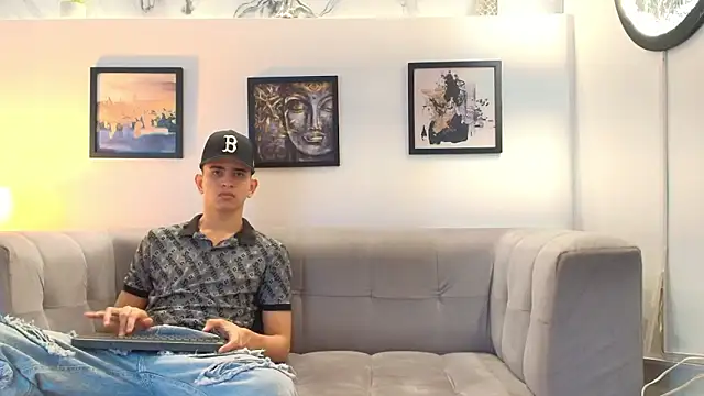 TWINKS FRIENDS online show from March 11, 1:17 pm