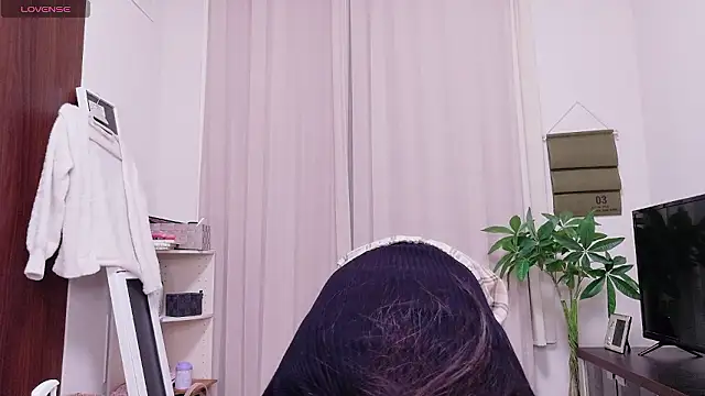 Snapshot of OSUSHI-CHAN chatting on April 22, 5:03 pm OSUSHI-CHAN online show from April 22, 5:03 pm
