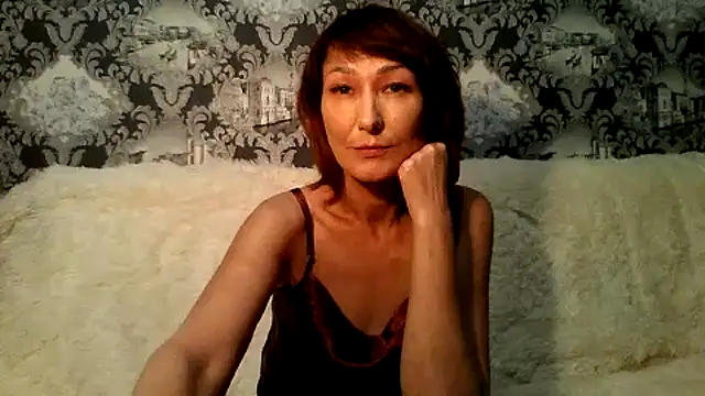 Snapshot of Pline1 chatting on October 28, 9:28 pm Pline1 online show from October 28, 9:28 pm