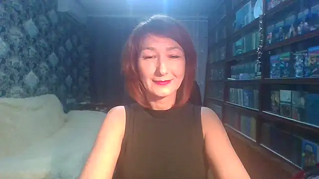 Snapshot of Pline1 chatting on February 14, 8:27 pm Pline1 online show from February 14, 8:27 pm