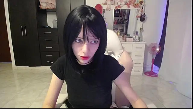 Snapshot of Elizabeth_rose02 chatting on September 18, 10:56 pm Elizabeth rose02 online show from September 18, 10:56 pm