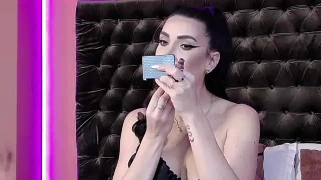 Snapshot of StephanyMillan chatting on May 6, 5:35 am StephanyMillan online show from May 6, 5:35 am