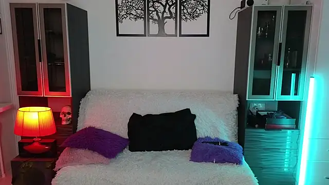 Lila West online show from January 25, 4:35 pm