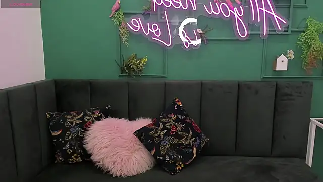 Kat  cat online show from November 10, 1:37 am