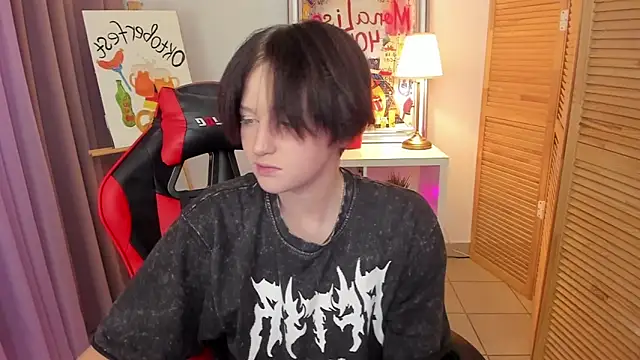 Snapshot of ayakskalermonss chatting on October 2, 2:24 pm ayakskalermonss online show from October 2, 2:24 pm