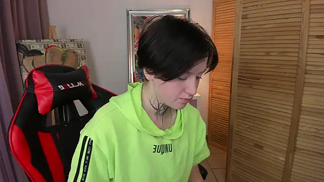 Snapshot of ayakskalermonss chatting on October 16, 8:15 am ayakskalermonss online show from October 16, 8:15 am