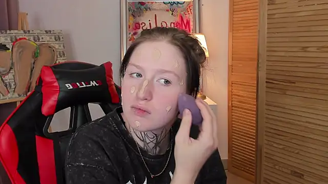 Snapshot of ayakskalermonss chatting on October 17, 8:17 am ayakskalermonss online show from October 17, 8:17 am