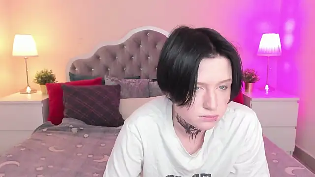 Snapshot of ayakskalermonss chatting on November 4, 8:13 am ayakskalermonss online show from November 4, 8:13 am