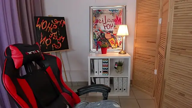 Snapshot of ayakskalermonss chatting on November 28, 8:28 am ayakskalermonss online show from November 28, 8:28 am