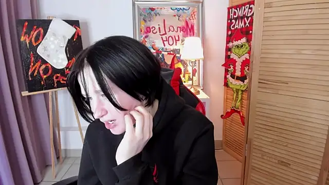 Snapshot of ayakskalermonss chatting on December 17, 8:20 am ayakskalermonss online show from December 17, 8:20 am