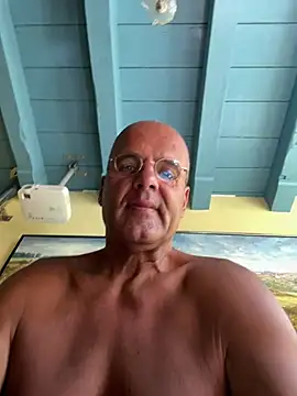 Snapshot of Renebisex chatting on July 6, 3:03 pm Renebisex online show from July 6, 3:03 pm