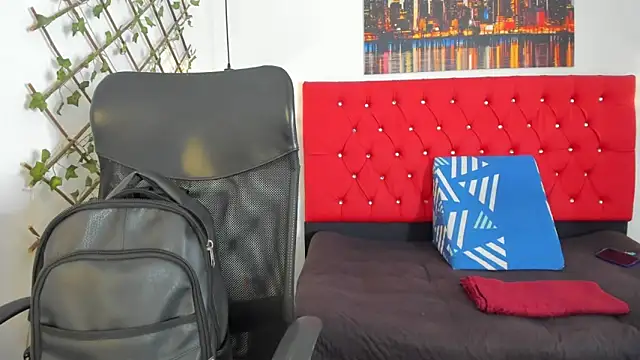 carolinacrus01 online show from October 16, 2:40 pm