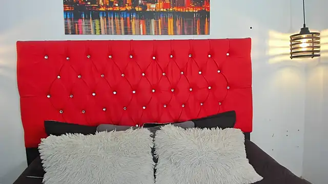 carolinacrus01 online show from February 21, 7:15 pm