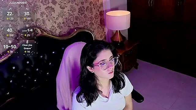 Snapshot of LiLLiAnderson chatting on May 17, 12:01 pm LiLLiAnderson online show from May 17, 12:01 pm