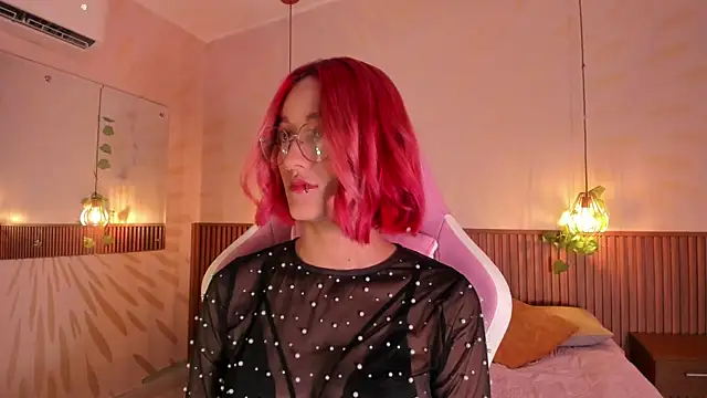 daphne courtis online show from April 13, 3:12 am