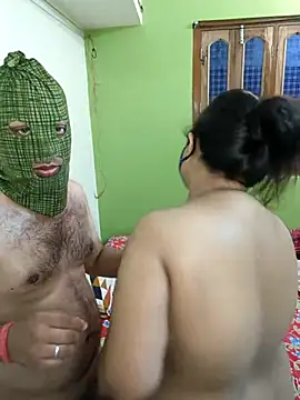 Snapshot of SwatiCam chatting on September 30, 5:18 pm SwatiCam online show from September 30, 5:18 pm