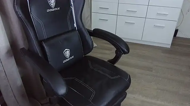 Snapshot of Milo9210 chatting on September 11, 10:10 pm Milo9210 online show from September 11, 10:10 pm