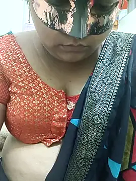 Snapshot of dhanshri143 chatting on September 17, 7:21 am dhanshri143 online show from September 17, 7:21 am