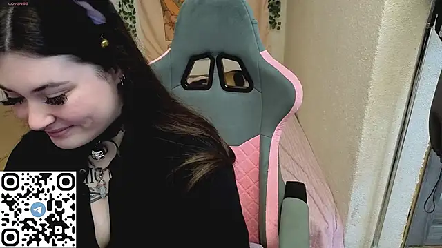 Snapshot of mirana_blade chatting on October 28, 10:52 am mirana blade online show from October 28, 10:52 am