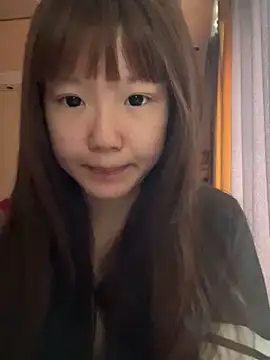 Snapshot of D-033 chatting on November 5, 4:23 am D-033 online show from November 5, 4:23 am