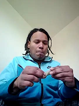 Snapshot of uratre chatting on January 6, 6:00 pm uratre online show from January 6, 6:00 pm